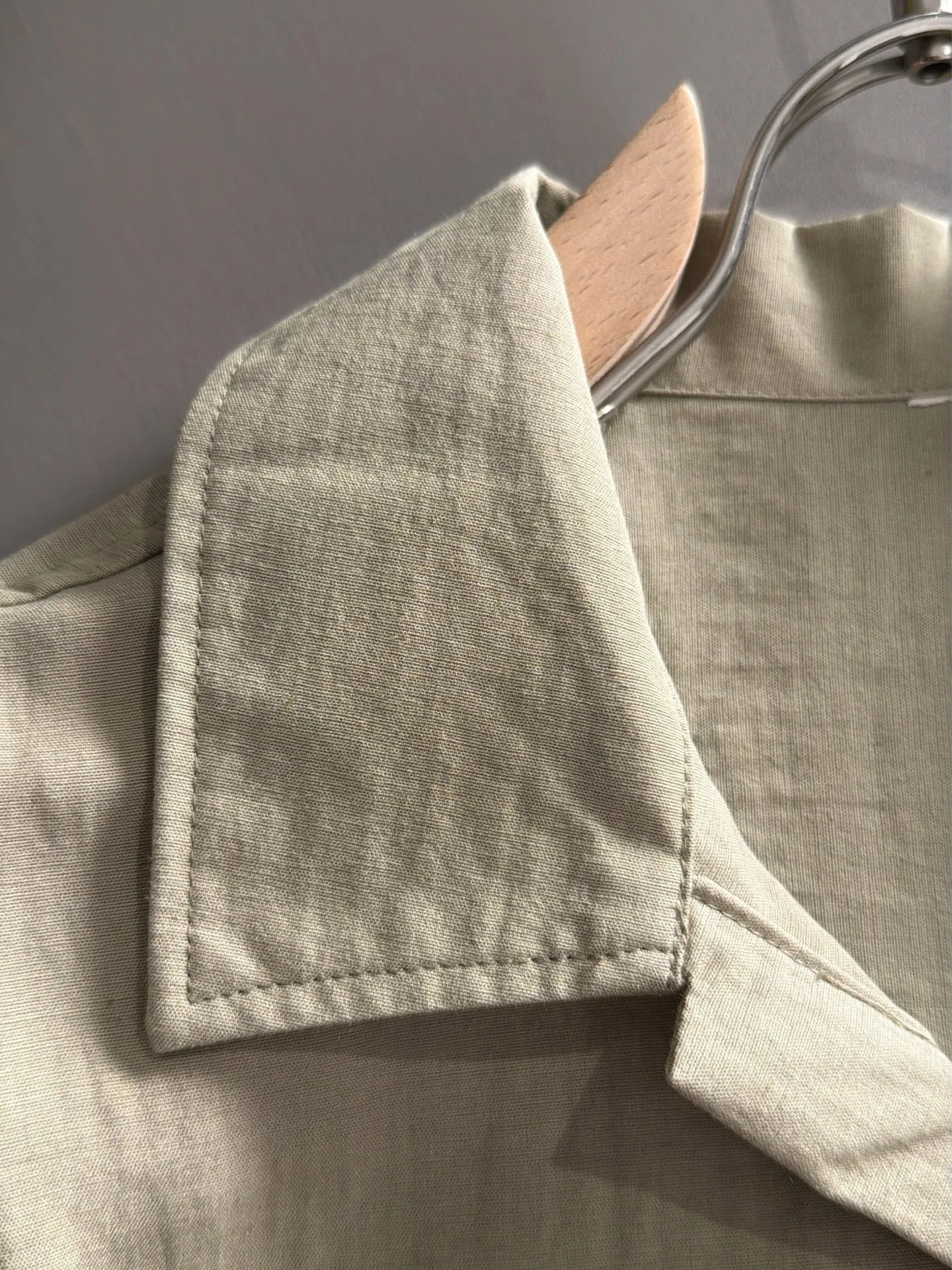 LP 36ss New Arrival men's short-sleeved T-shirt, complete with three labels, made of special high-weight linen yarn, feels substantial when weighed, and the upper body is more textured than ordinary T-shirts. This texture can cope with the weather and is suitable for both hot and cold conditions. Loose fit design, looks noble. Size:L to 4XL